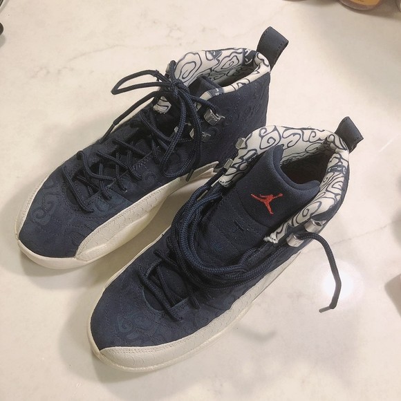 Jordan youth shoes NWOT size6